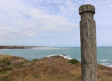 new-zealand/taranaki/landmark/opunake-beach