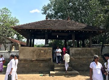 sri-lanka/central-province/landmark/embekka-dewalaya