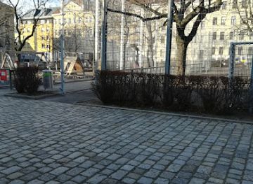 austria/vienna/hernals/landmark/diepold-park