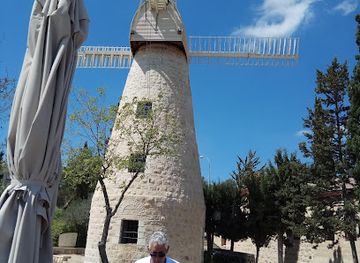 israel/jerusalem-district/landmark/montefiore-windmill