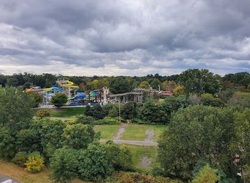 pennsylvania/presque-isle-state-park/landmark/tom-ridge-environmental-center-at-presque-isle-state-park