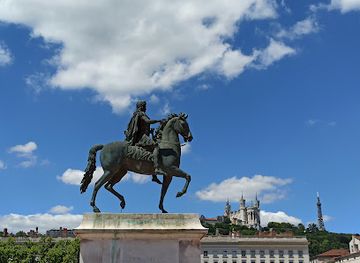 france/rhone-alpes/landmark/place-bellecour