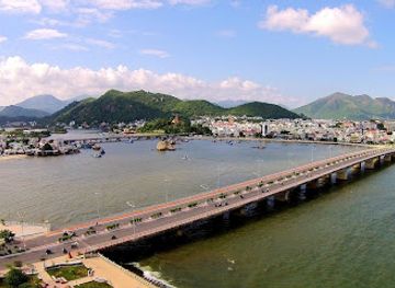 vietnam/quy-nhon/landmark/bai-bien-quy-nhon