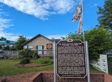wisconsin/central-wisconsin/landmark/wisconsin-state-historical-marker-563-dr-kate-pelham-newcomb