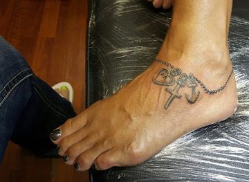 iowa/newton/landmark/awol-ink