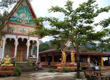laos/vang-vieng/landmark/wat-kang