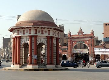 pakistan/punjab/landmark/gumti-square