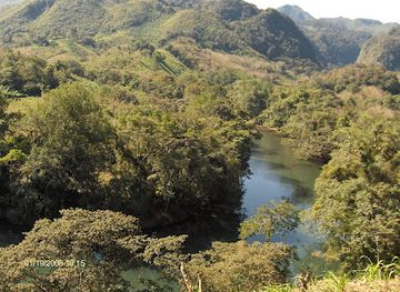 guatemala/northern-lowlands/landmark/parque-nacional-grutas-de-lanquin