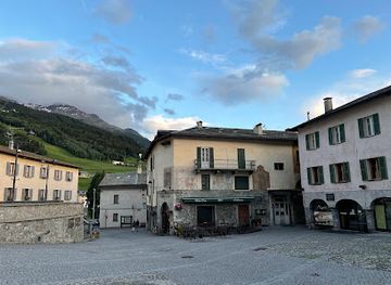 italy/bormio/landmark/piazza-cavour