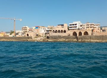 lebanon/koura/landmark/phoenician-wall