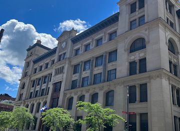 canada/western-canada/landmark/grand-trunk-building