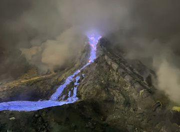 indonesia/java/landmark/blue-flames-ijen