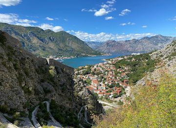 montenegro/zeta-plain/landmark/ladder-of-kotor