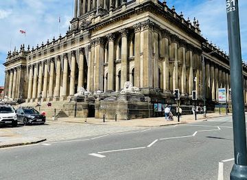 united-kingdom/leeds/landmark/outdoors-chess-boards