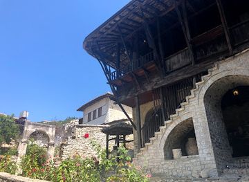 albania/berat/landmark/ethnographic-museum