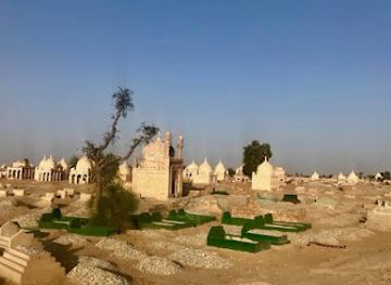 pakistan/lower-sindh/landmark/necropolis-of-mian-naseer-muhammad-kalhoro