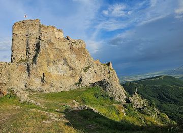 georgia/khevsureti/landmark/azeula-fortress