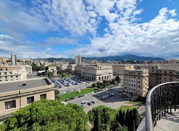 italy/liguria/landmark/piazza-della-vittoria