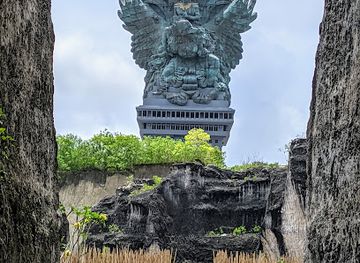 indonesia/java/landmark/garuda-wisnu-kencana-cultural-park