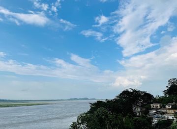 india/guwahati/uzan-bazaar/landmark/belly-view