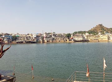 india/pushkar/landmark/pushkar-lake-bridge