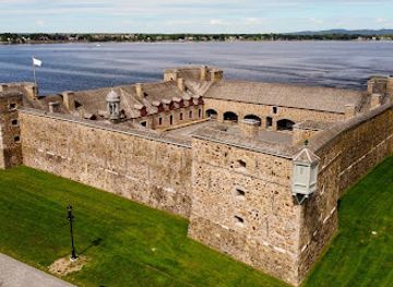 canada/monteregie/landmark/fort-chambly-national-historic-site