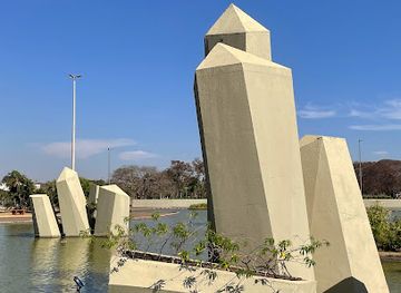 brazil/planalto-atlantico/landmark/praca-dos-cristais
