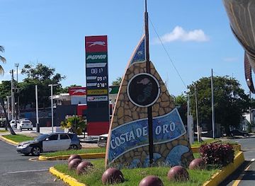 puerto-rico/dorado/landmark/mahi-mahi-shopping-village