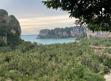 thailand/krabi/landmark/saline-hot-spring-khlong-thom
