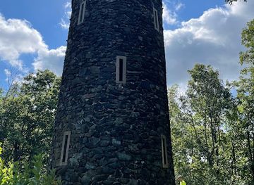 connecticut/central-connecticut/landmark/mount-tom-state-park