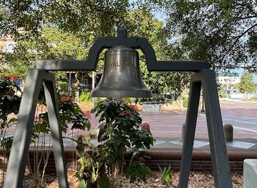 florida/tallahassee-area/landmark/uss-tallahassee-bell