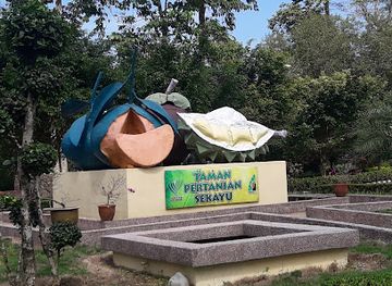 malaysia/terengganu/landmark/air-terjun-sekayu-waterfall
