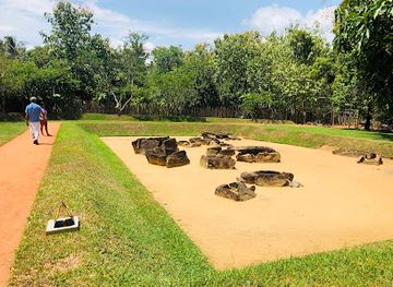 sri-lanka/up-country/landmark/ibbankatuwa-megalithic-tombs