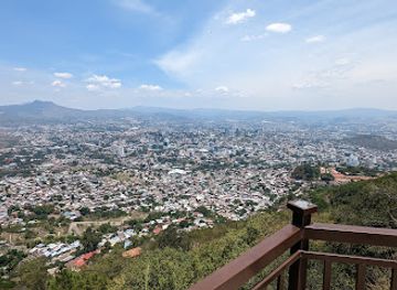 honduras/tegucigalpa/landmark/metropolitan-zoo-rosy-walther