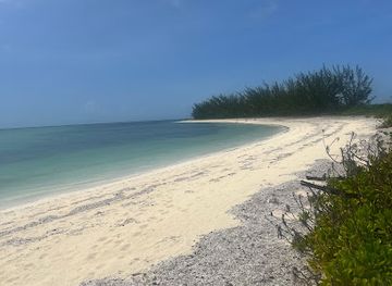 turks-and-caicos-islands/middle-caicos/landmark/sandy-point-beach