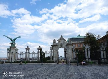 hungary/central-transdanubia/landmark/buda-castle