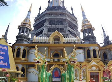 thailand/tenasserim-hills/landmark/wat-tham-suea