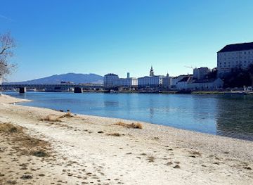 austria/linz/urfahr/landmark/donaustrand-alturfahr