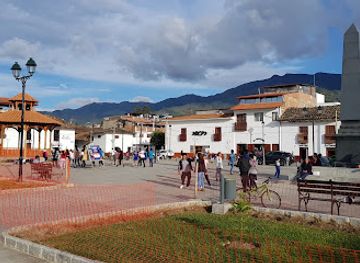 peru/trujillo/landmark/la-huaca-del-sol