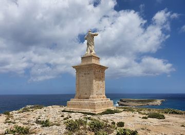 malta/bugibba/landmark/statue-of-saint-paul