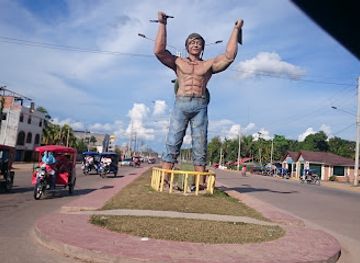 peru/ucayali/landmark/monumento-al-campesino-pucallpa