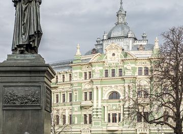 ukraine/odessa-region/landmark/monument-to-mikhail-vorontsov