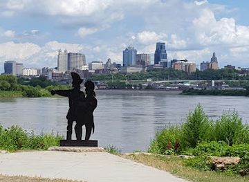 kansas/kansas-city/landmark/kaw-point-park