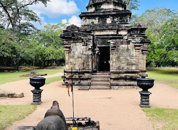 sri-lanka/polonnaruwa/landmark/polonnaruwa-siva-devale-no-2