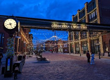canada/greater-toronto-area/landmark/the-distillery-historic-district