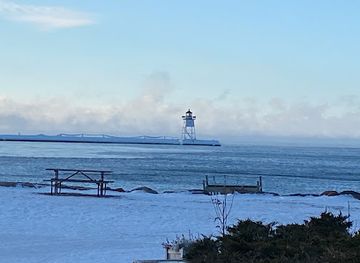 minnesota/grand-marais/landmark/joynes-ben-franklin