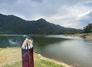bhutan/punakha/landmark/kabji-hoka-tsho