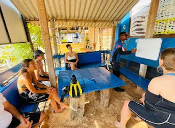 sri-lanka/trincomalee/landmark/sri-lanka-diving-tours-padi-5-star-idc-center