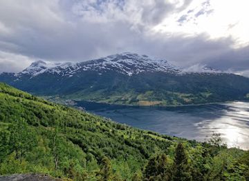 norway/sogn-og-fjordane/landmark/huaren-viewpoint