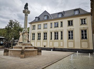 luxembourg/luxembourg-city/landmark/monument-to-dicks-and-lentz